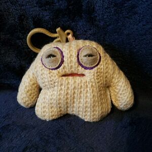 RARE "Catch Me" Chase Variant *Pink Button* Plush Knit Fuggler Keyring Toy